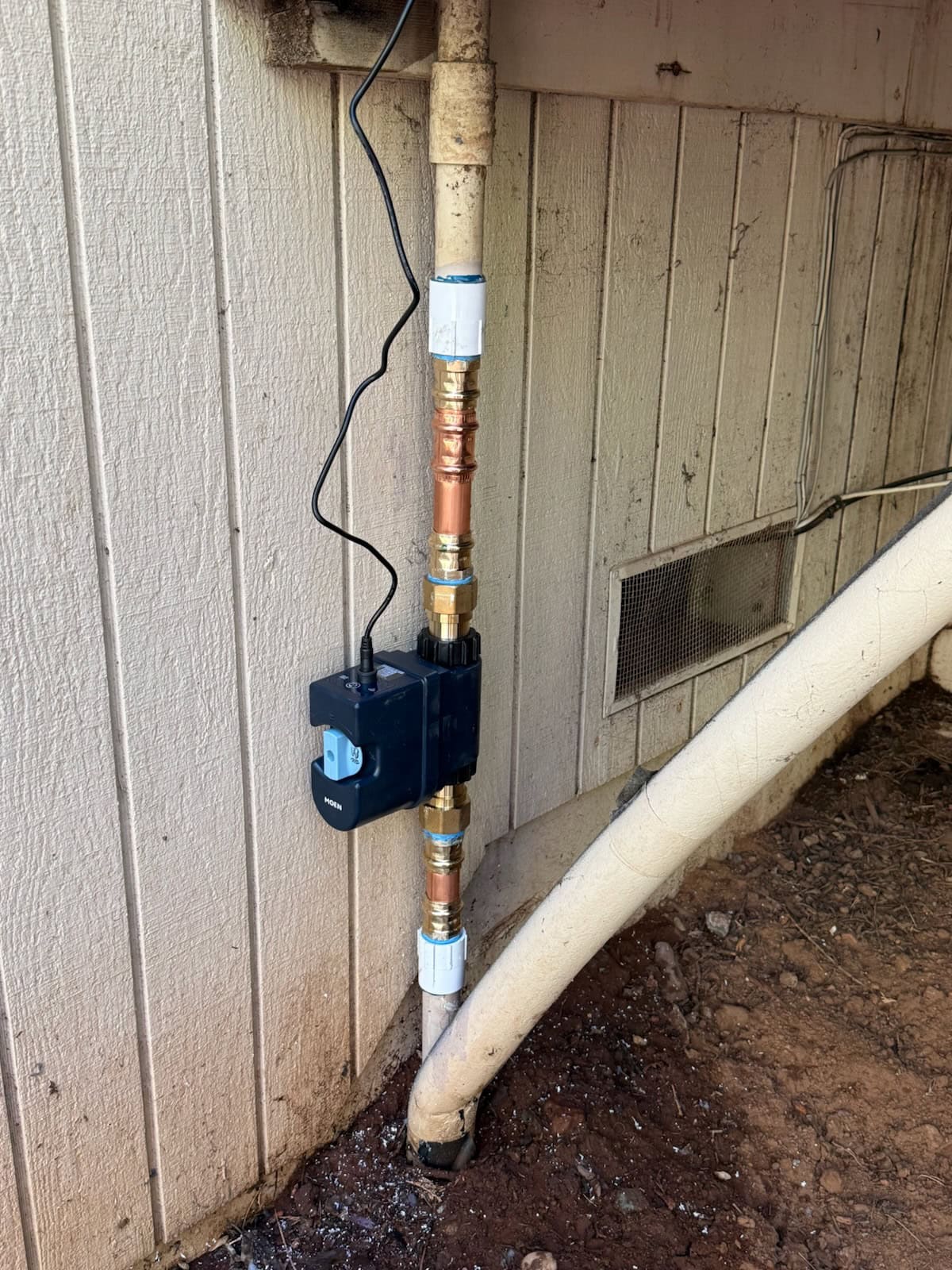 Moen Leak Detectors installed by Murray Plumbing in El Dorado County, CA, offering reliable water leak detection to prevent property damage and enhance home protection